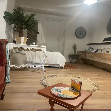 O Banc De La Vigne לינה וארוחת בוקר Fabrezan